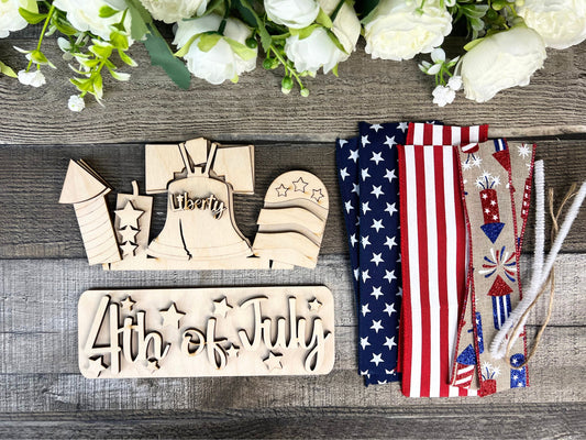 Patriotic 4th of July DIY Attachment Pieces for the Jackie Interchangeable 12" Round Hanging Sign