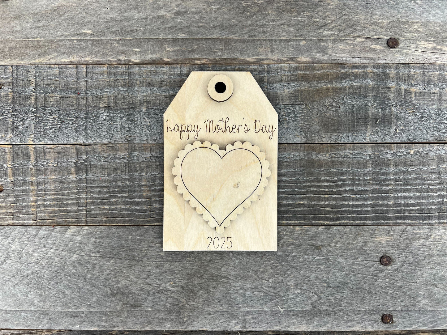 DIY Happy Mother’s Day DIY Heart Frame Tag