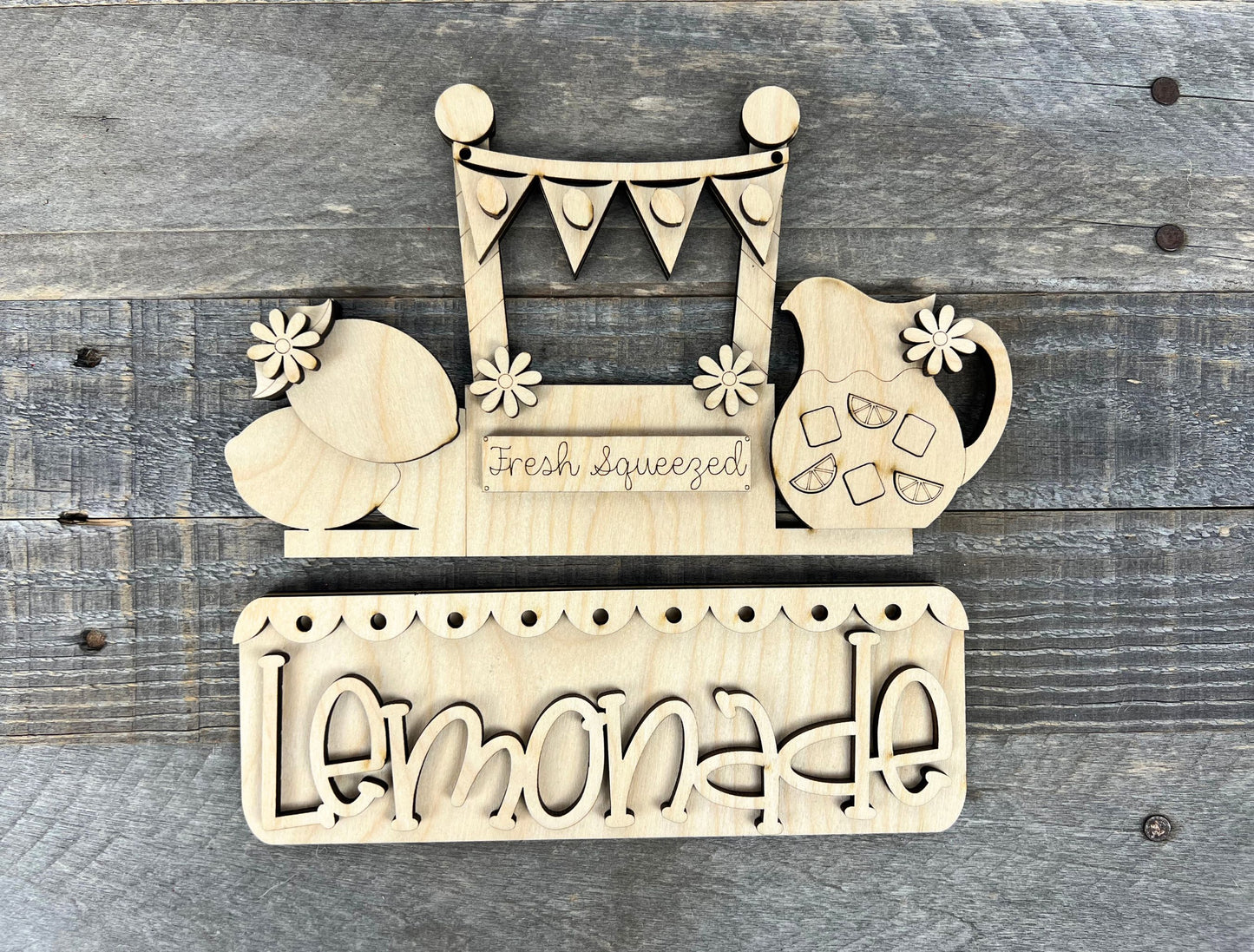 Lemonade Insert for the Jackie Interchangeable 12" Round Hanging Sign